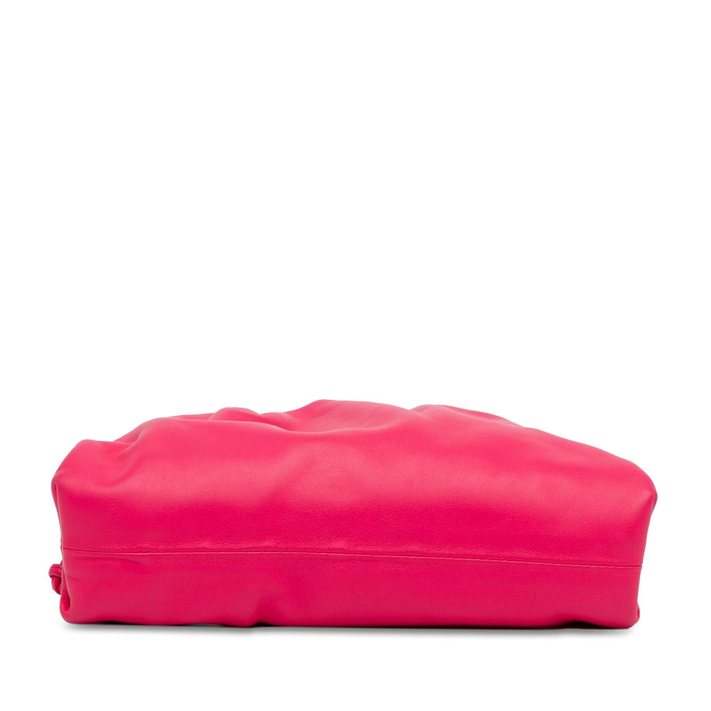 Bottega Veneta Lambskin The Mini Pouch (SHG-DPdZkW)