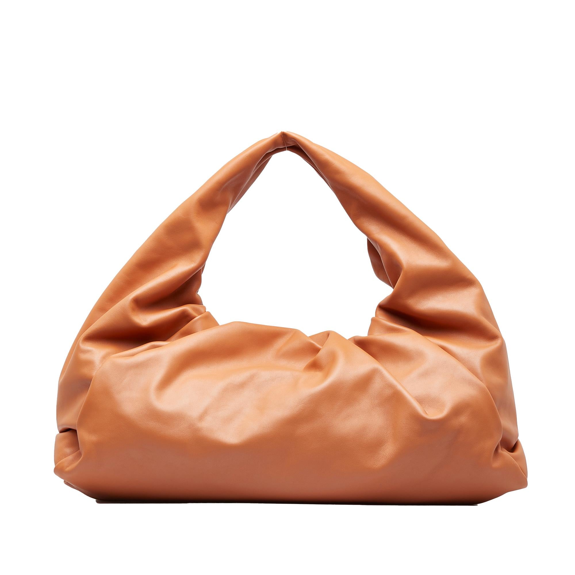 Bottega Veneta Lambskin The Shoulder Pouch (SHG-ptECGP)