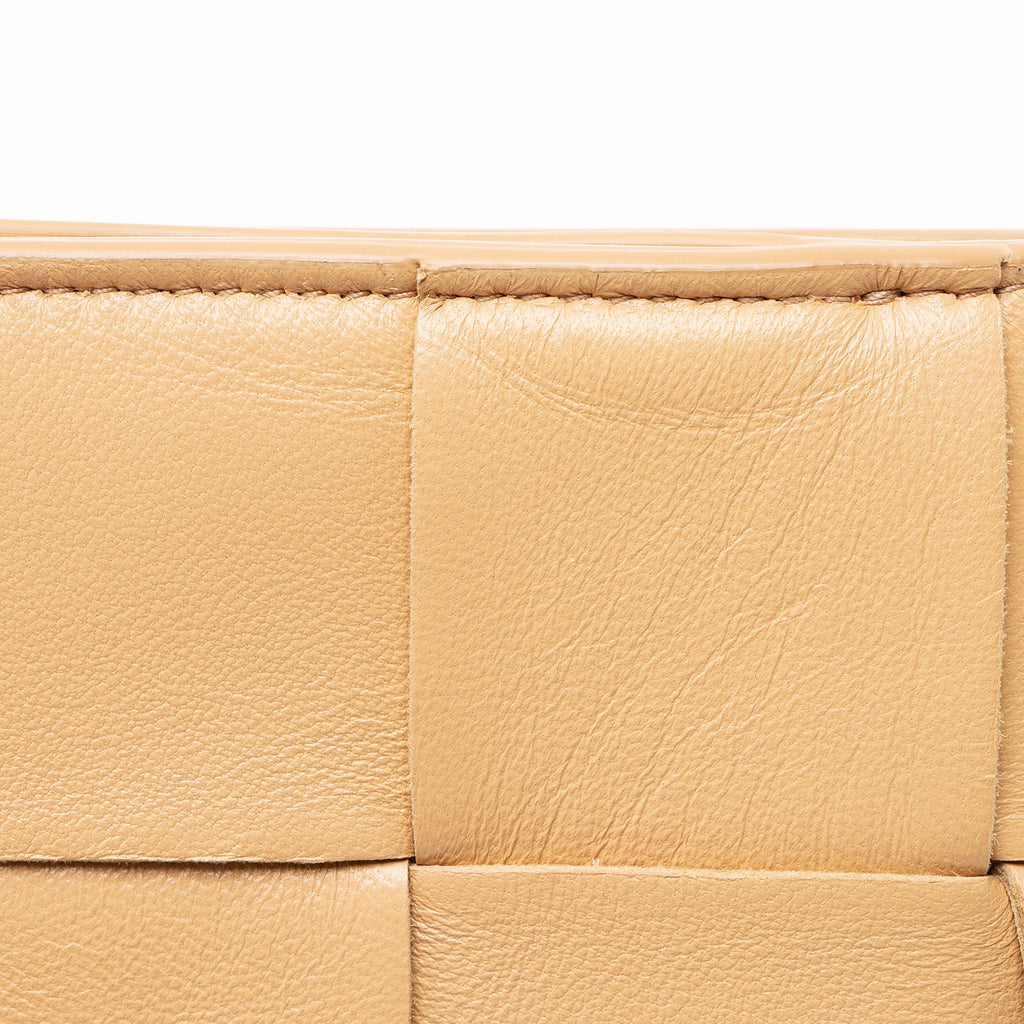 Bottega Veneta Maxi Intrecciato Compact Wallet