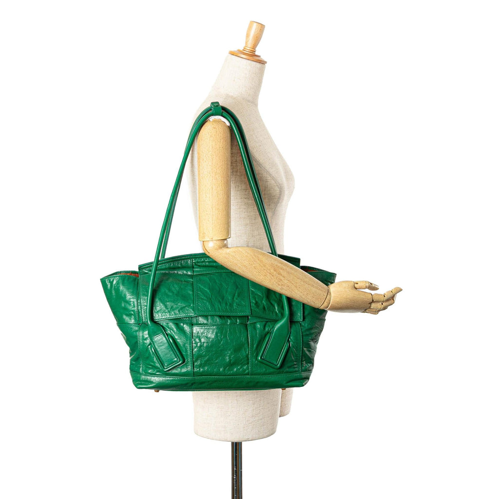 Bottega Veneta Medium Calfskin Maxi Intrecciato Arco Slouch Tote
