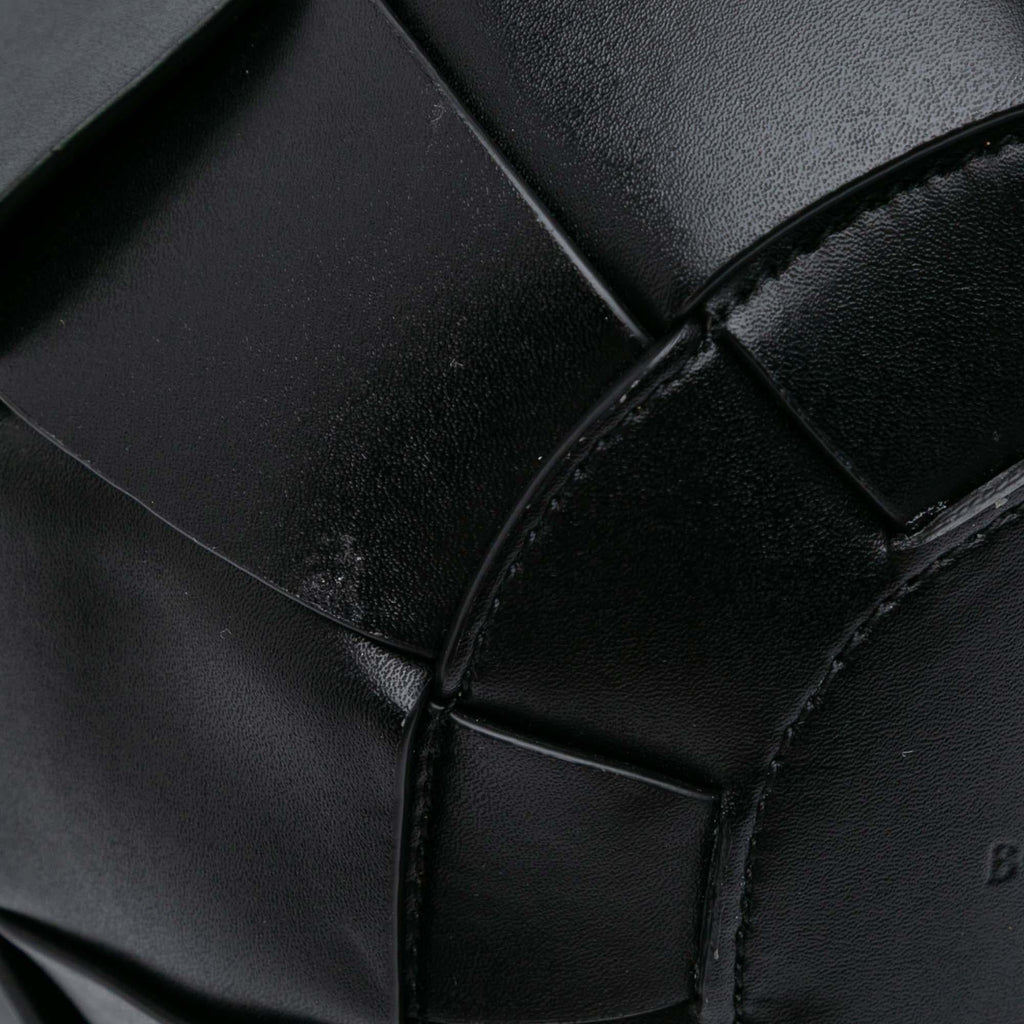 Bottega Veneta Nappa Intrecciato Casette Lantern Bucket