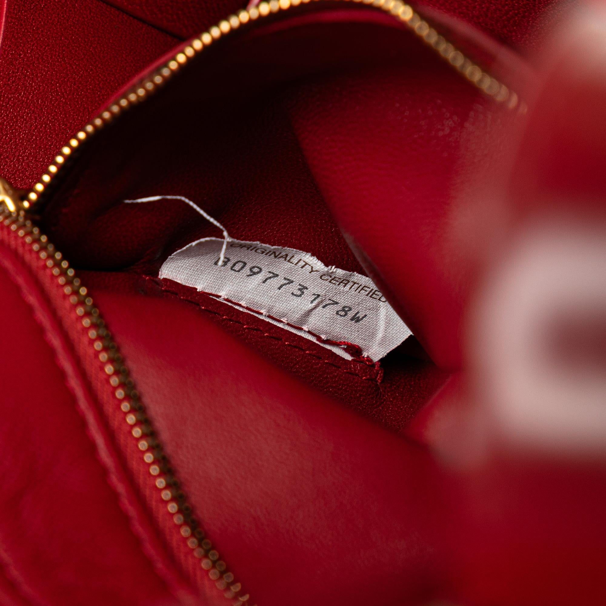 Bottega Veneta Patent Intrecciato Cassette Crossbody (SHG-LgpVBt)
