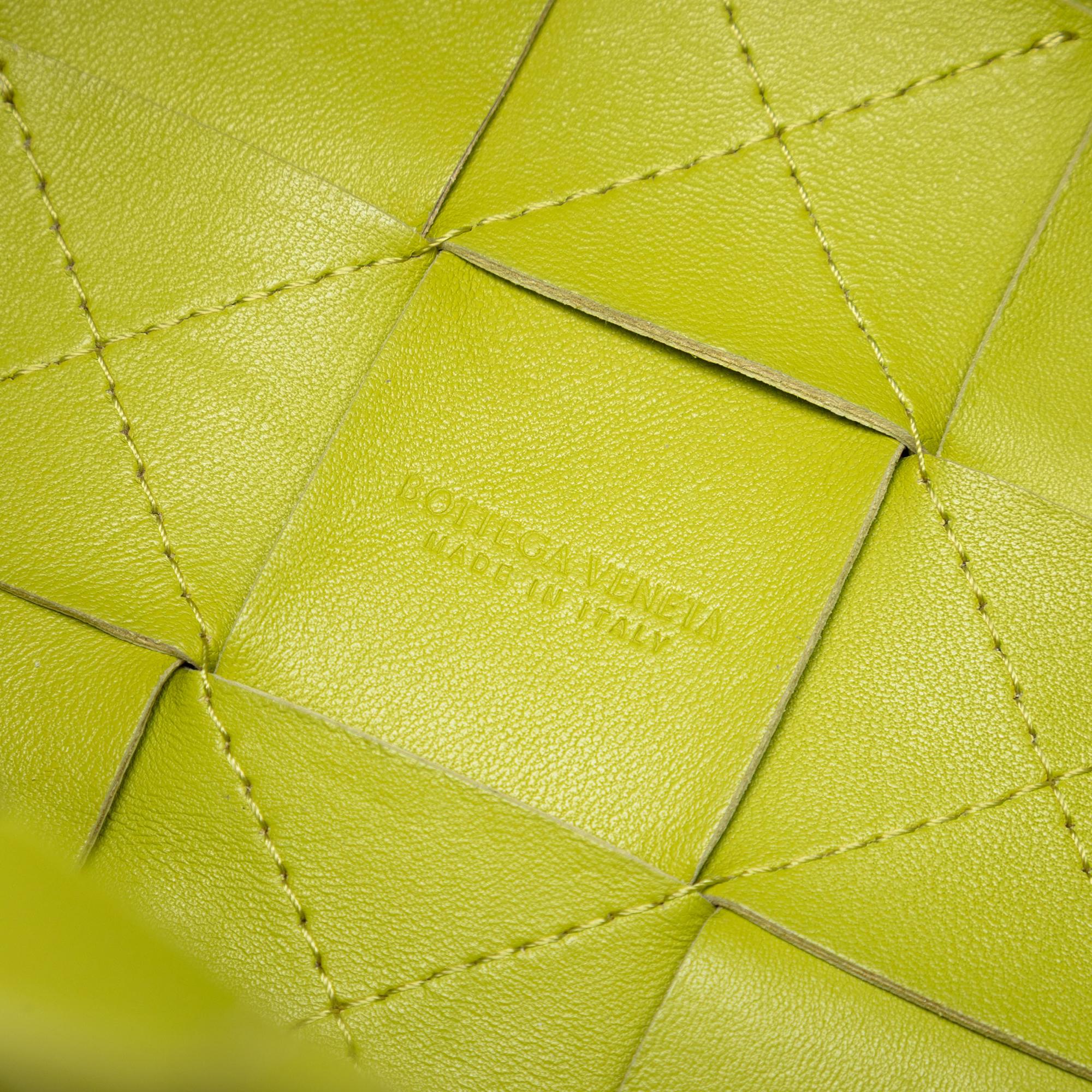Bottega Veneta Small Nappa Maxi Intrecciato Cassette Bucket Bag