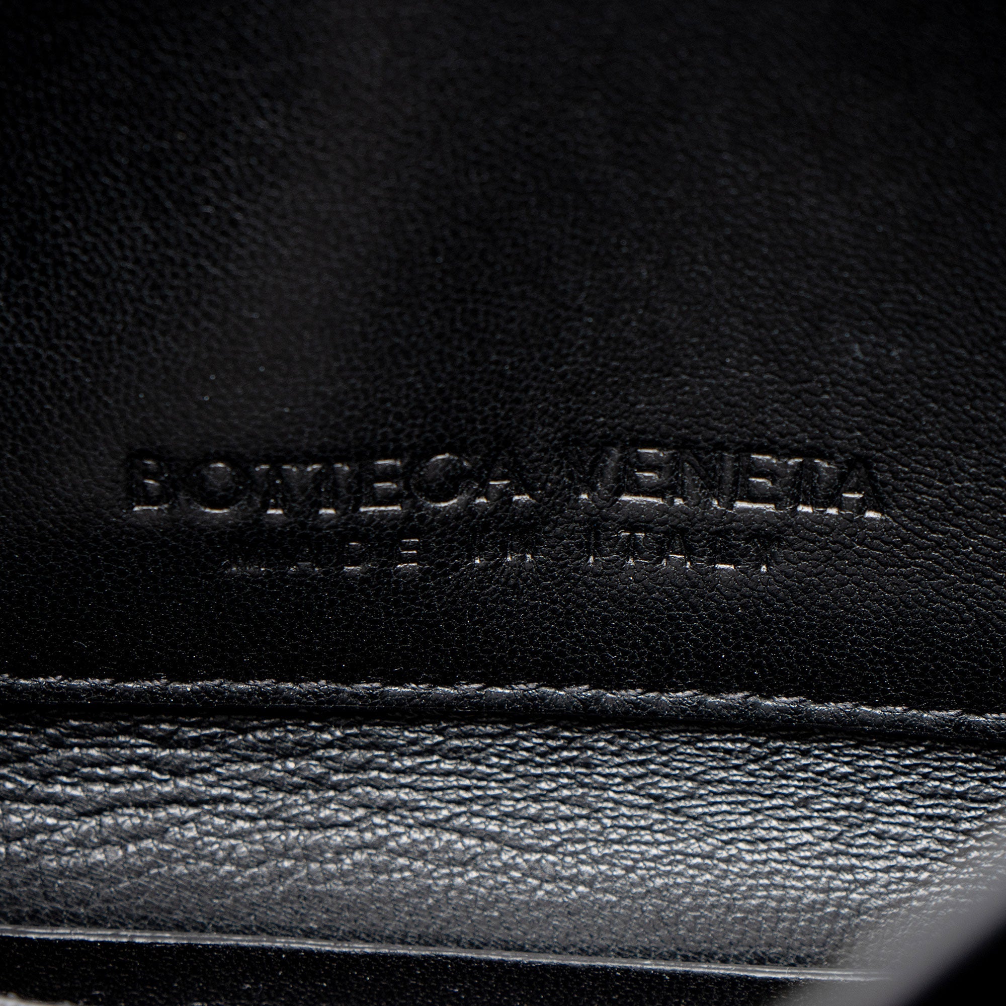 Bottega Veneta Smooth Leather Mount Envelope Chain Small Shoulder Bag