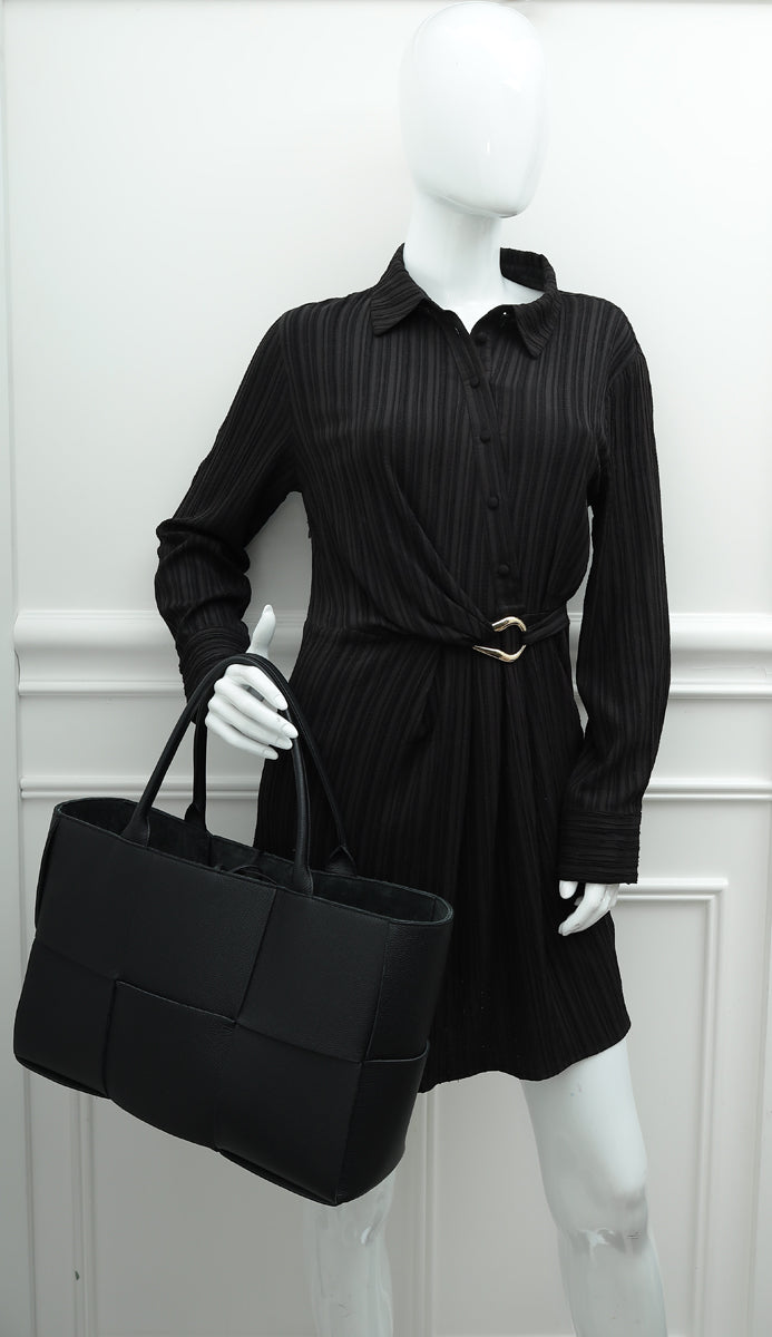 Bottega Veneta Black Maxi Intrecciato Arco Tote Bag