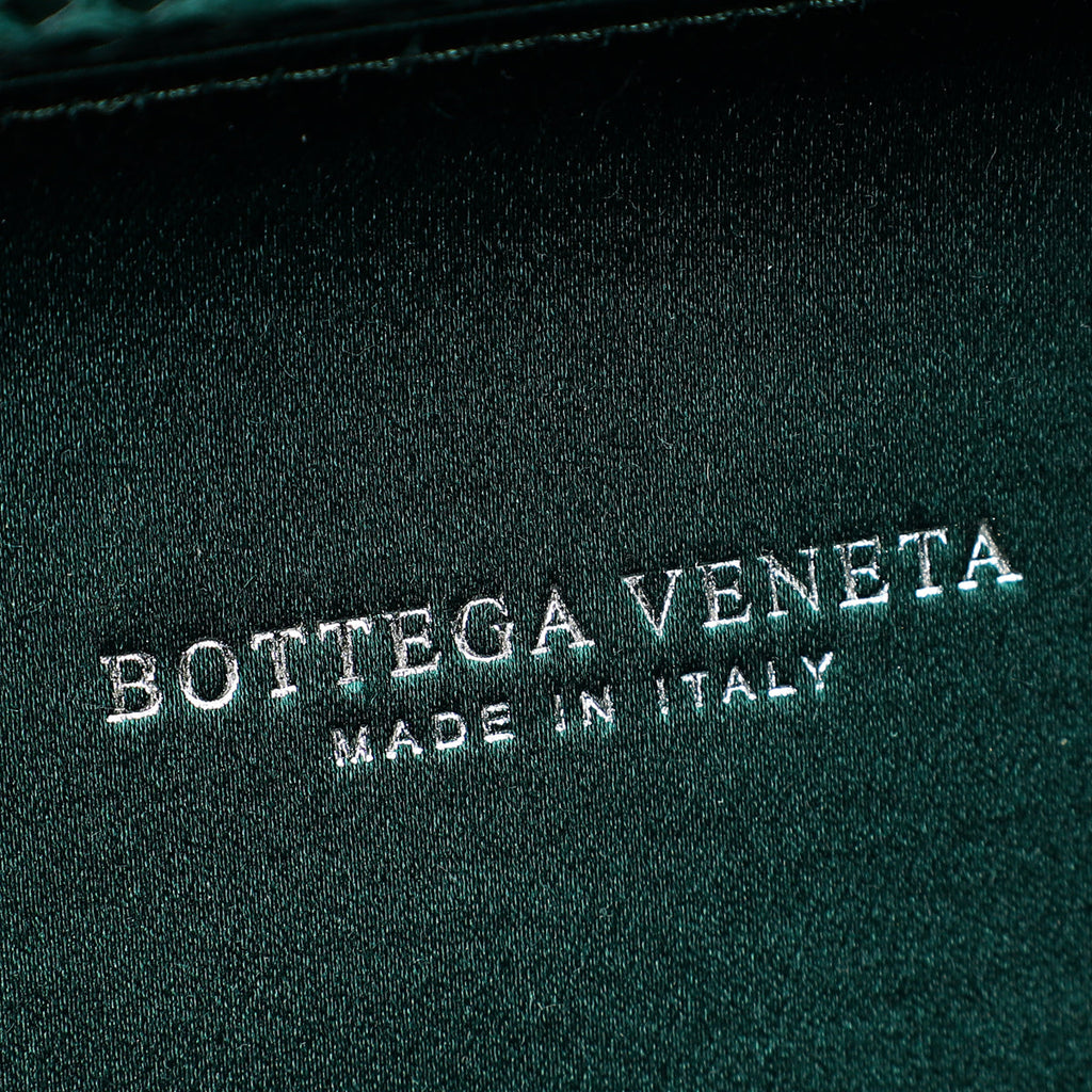Bottega Veneta Emerald Green Intrecciato Satin Ayers Stretch Knot Clutch