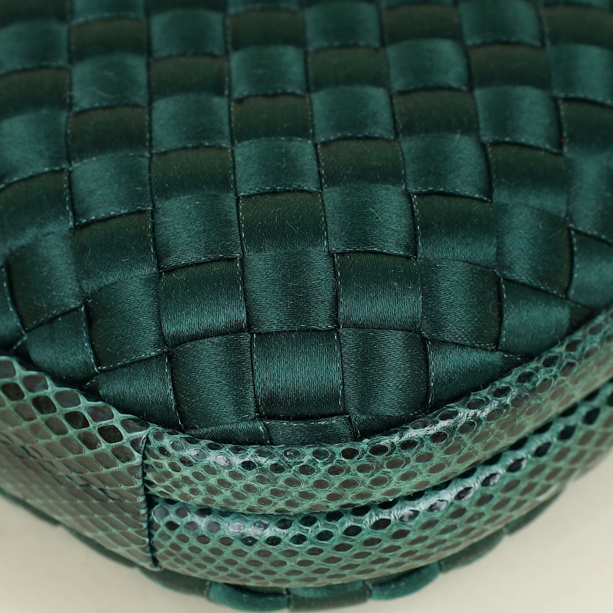 Bottega Veneta Emerald Green Intrecciato Satin Ayers Stretch Knot Clutch