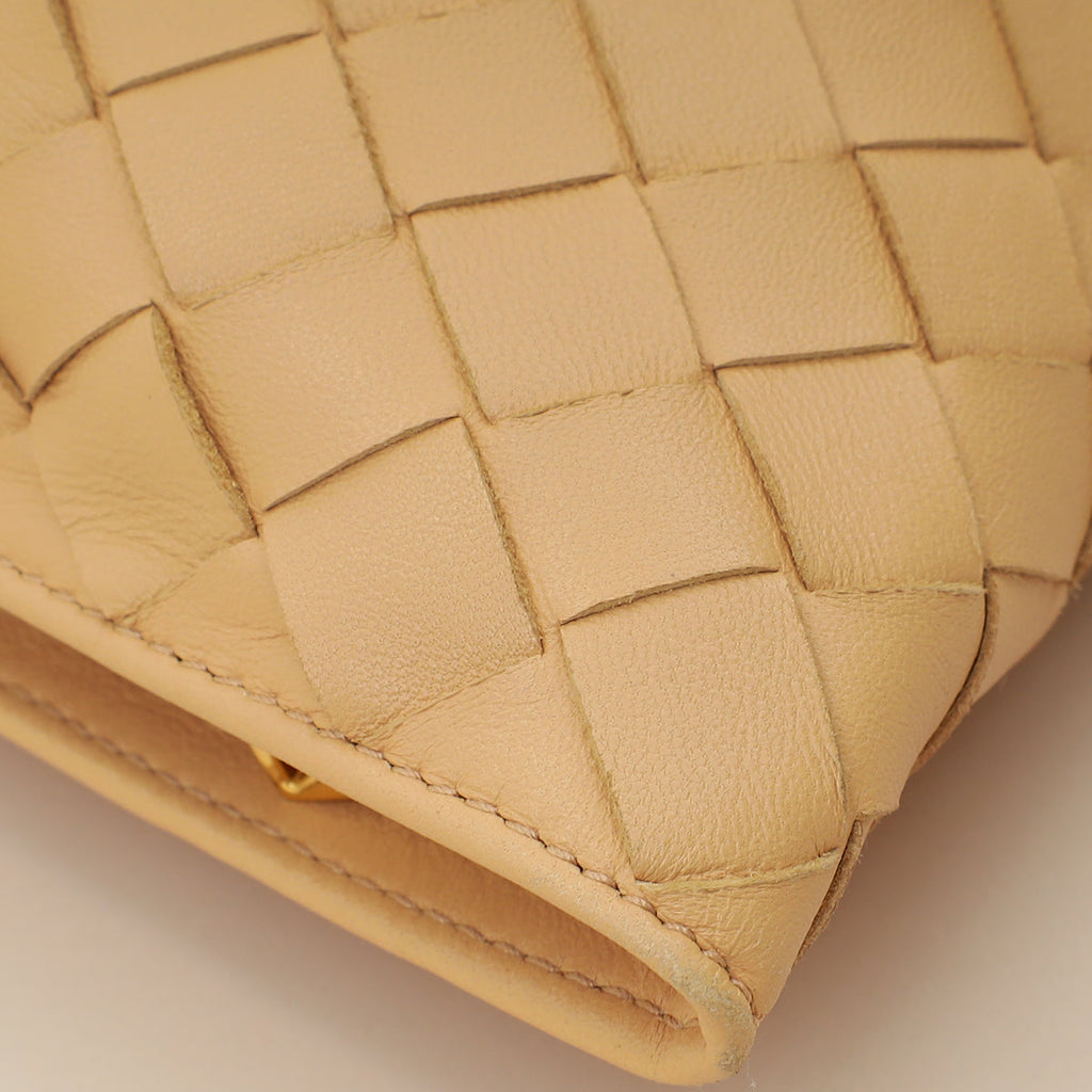 Bottega Veneta Beige Intrecciato Twist Clutch