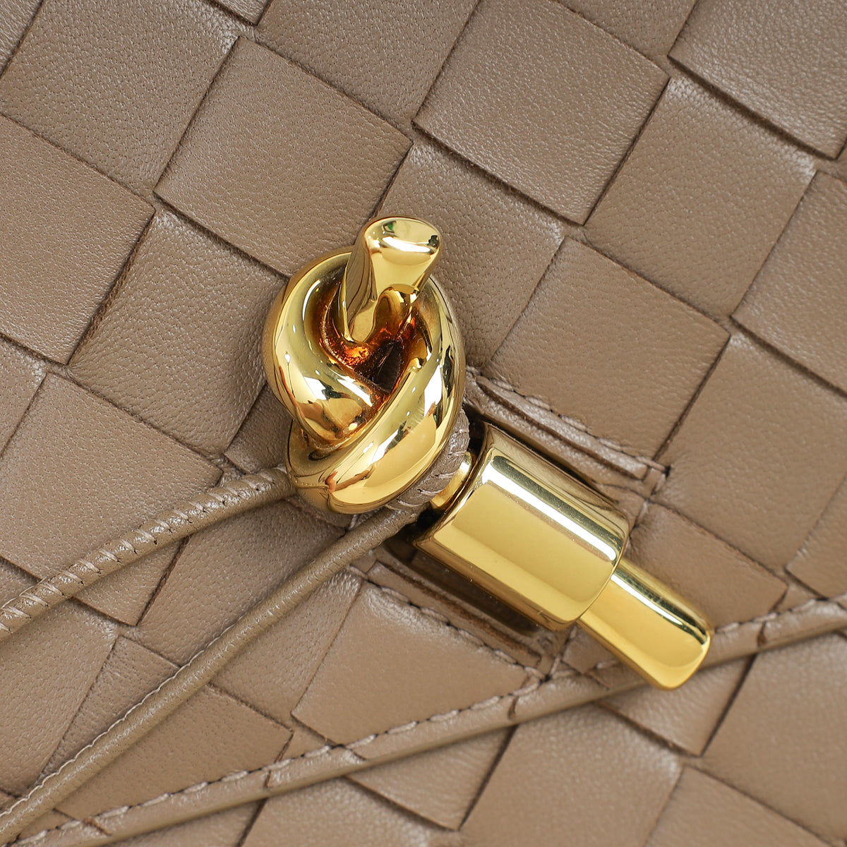 Bottega Veneta Pinecone Intrecciato Andiamo Clutch