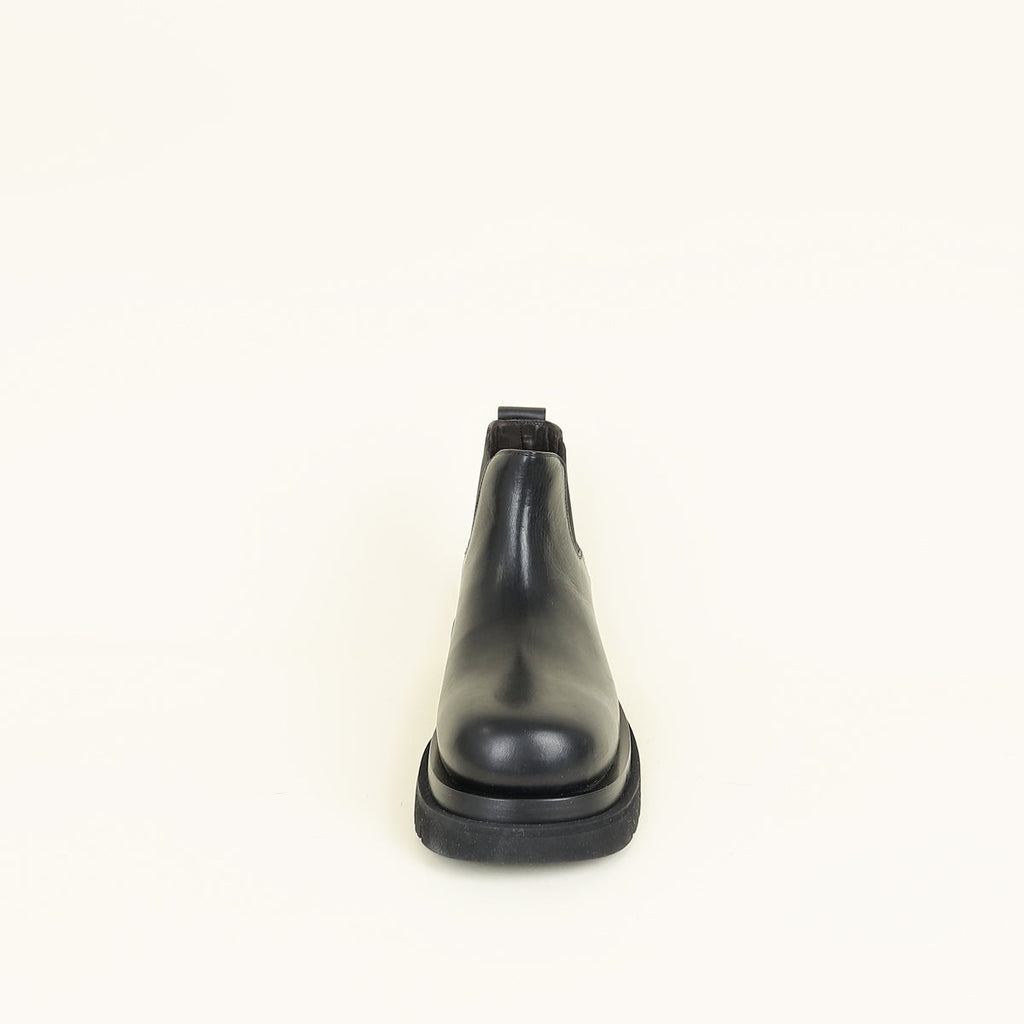 Bottega Veneta Black Lug Chelsea Ankle Boot 41