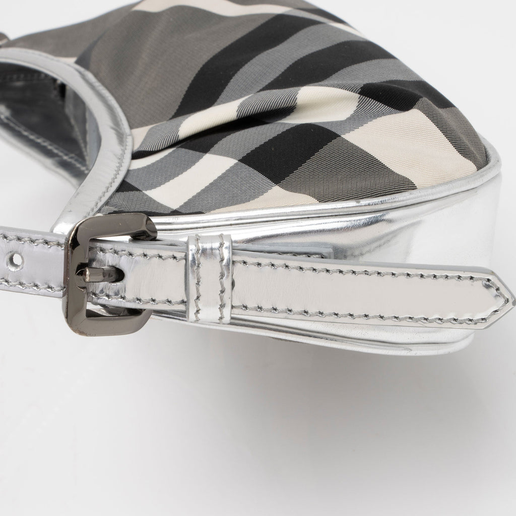 Burberry Beat Check Small Shoulder Bag (SHF-jOlsCX)