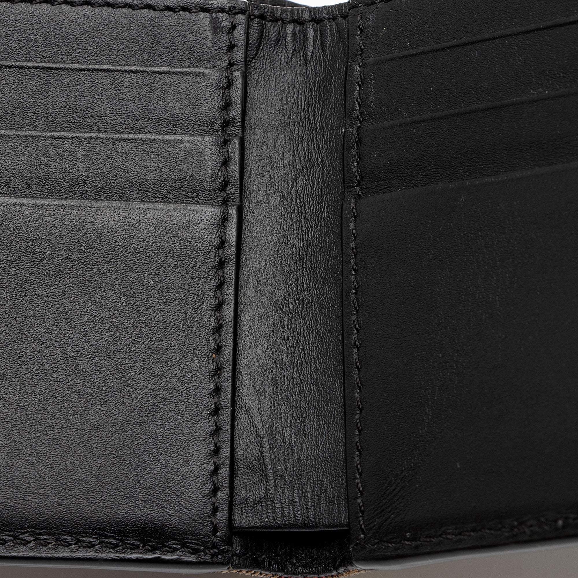 Burberry Calfskin House Check Bi-Fold Wallet (SHF-a1iZNa)