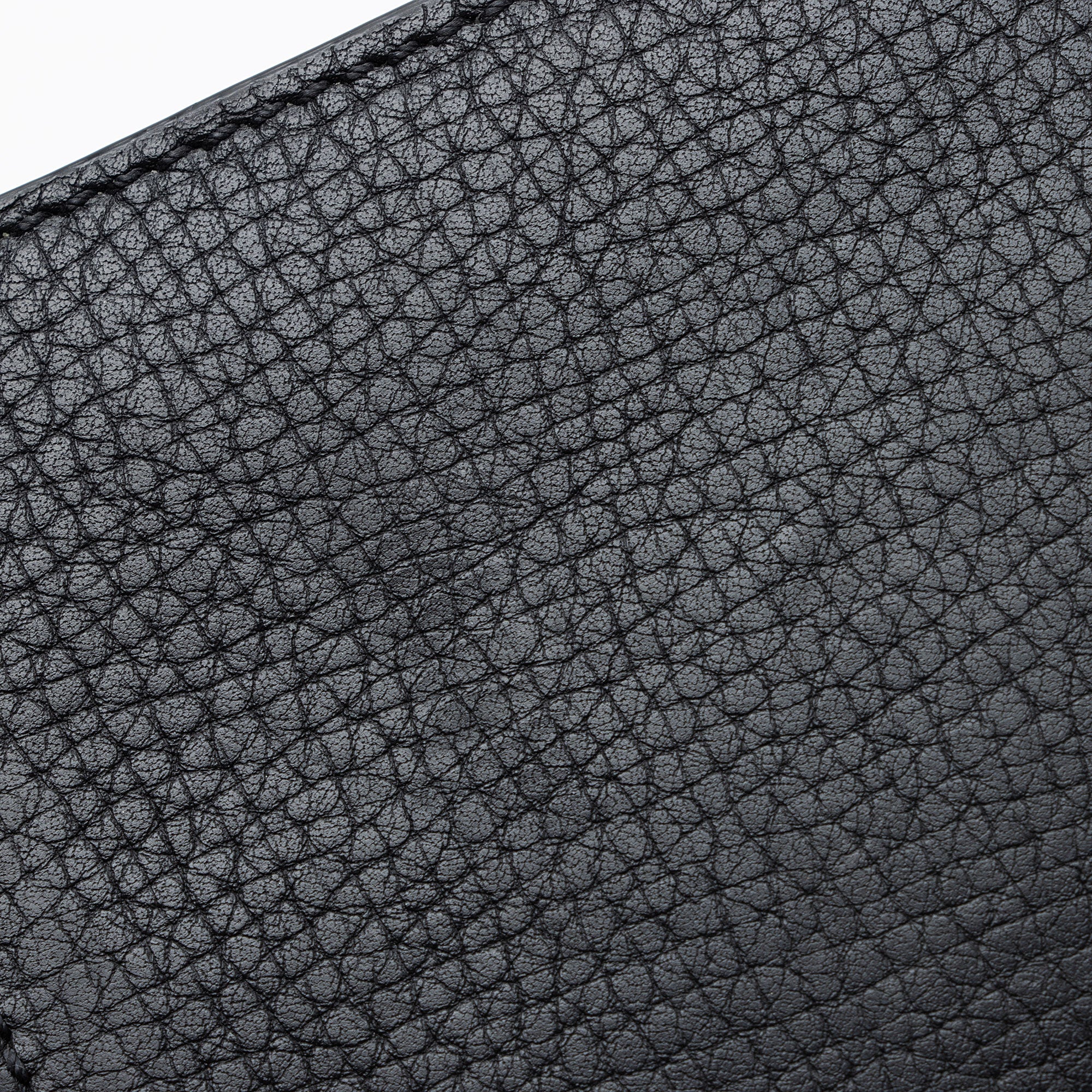 Burberry Calfskin House Check Bi-Fold Wallet (SHF-a1iZNa)
