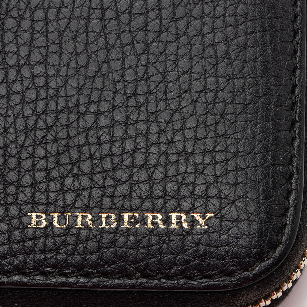Burberry Calfskin House Check Renfrew Zip Around Wallet (SHF-B5VVSw)
