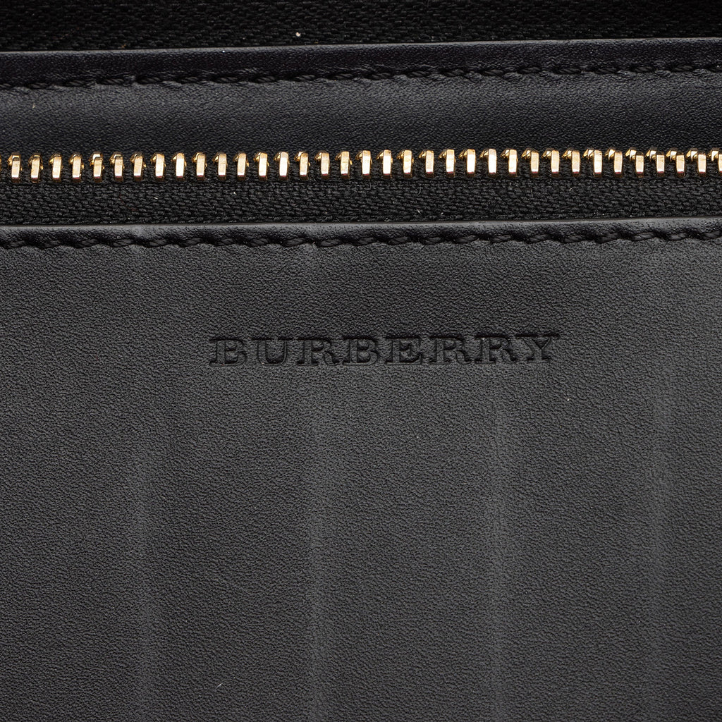 Burberry Calfskin House Check Renfrew Zip Around Wallet (SHF-B5VVSw)