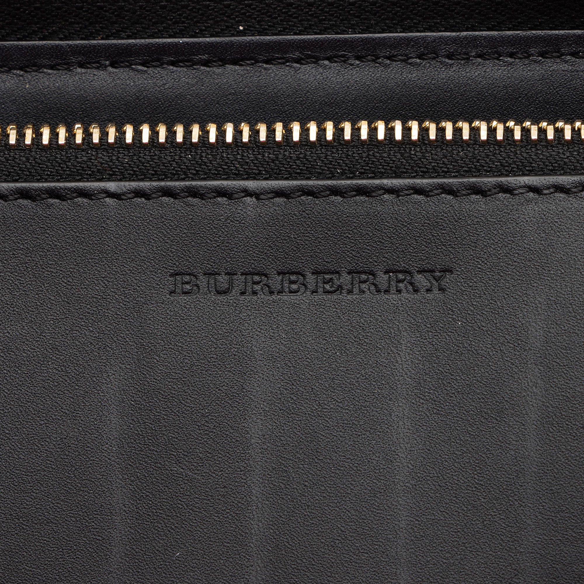 Burberry Calfskin House Check Renfrew Zip Around Wallet (SHF-B5VVSw)