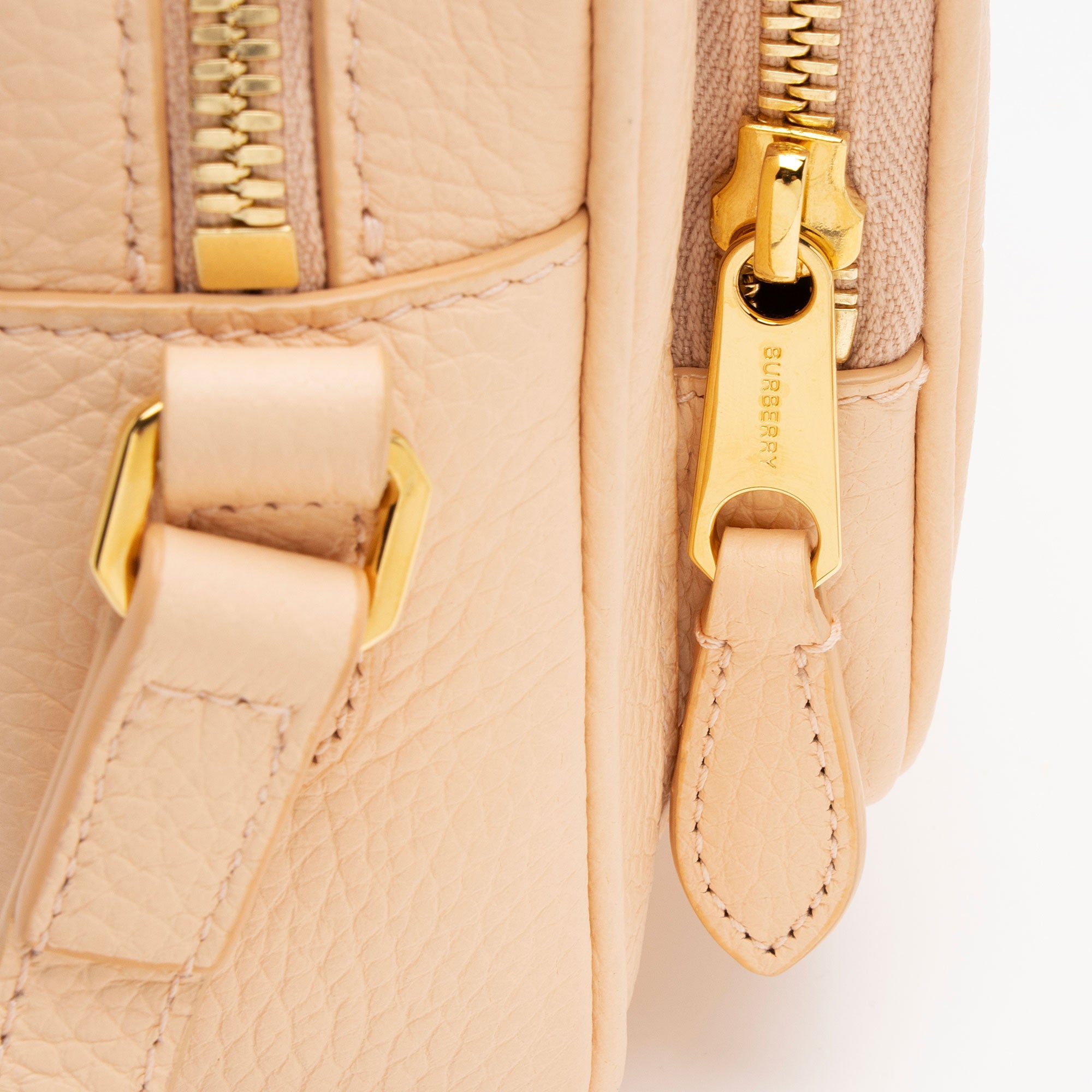 Burberry Calfskin Small Camera Bag (SHF-ytVyGy)