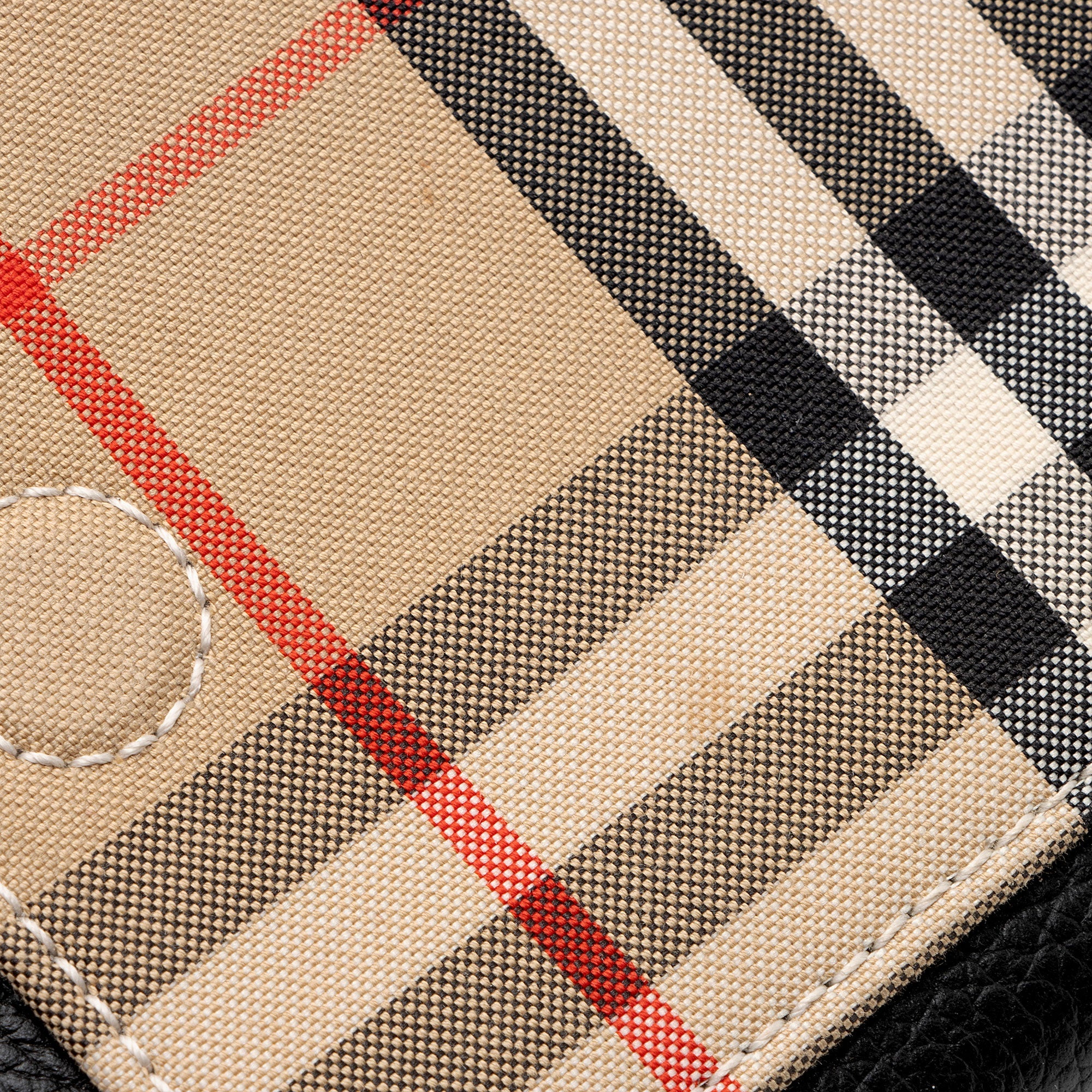 Burberry Calfskin Vintage Check Note Bag (SHF-z0IcUr)