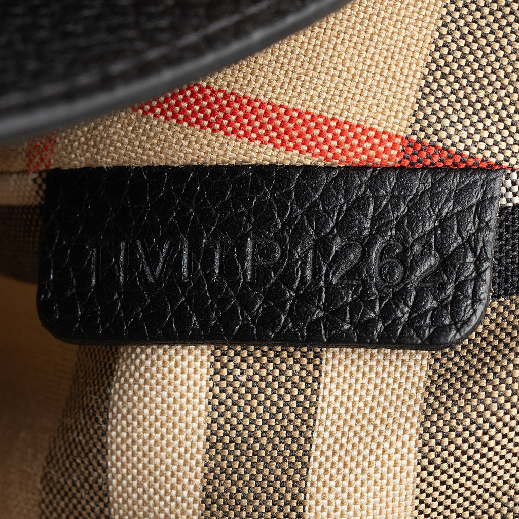Burberry Calfskin Vintage Check Note Bag (SHF-ERRlYF)