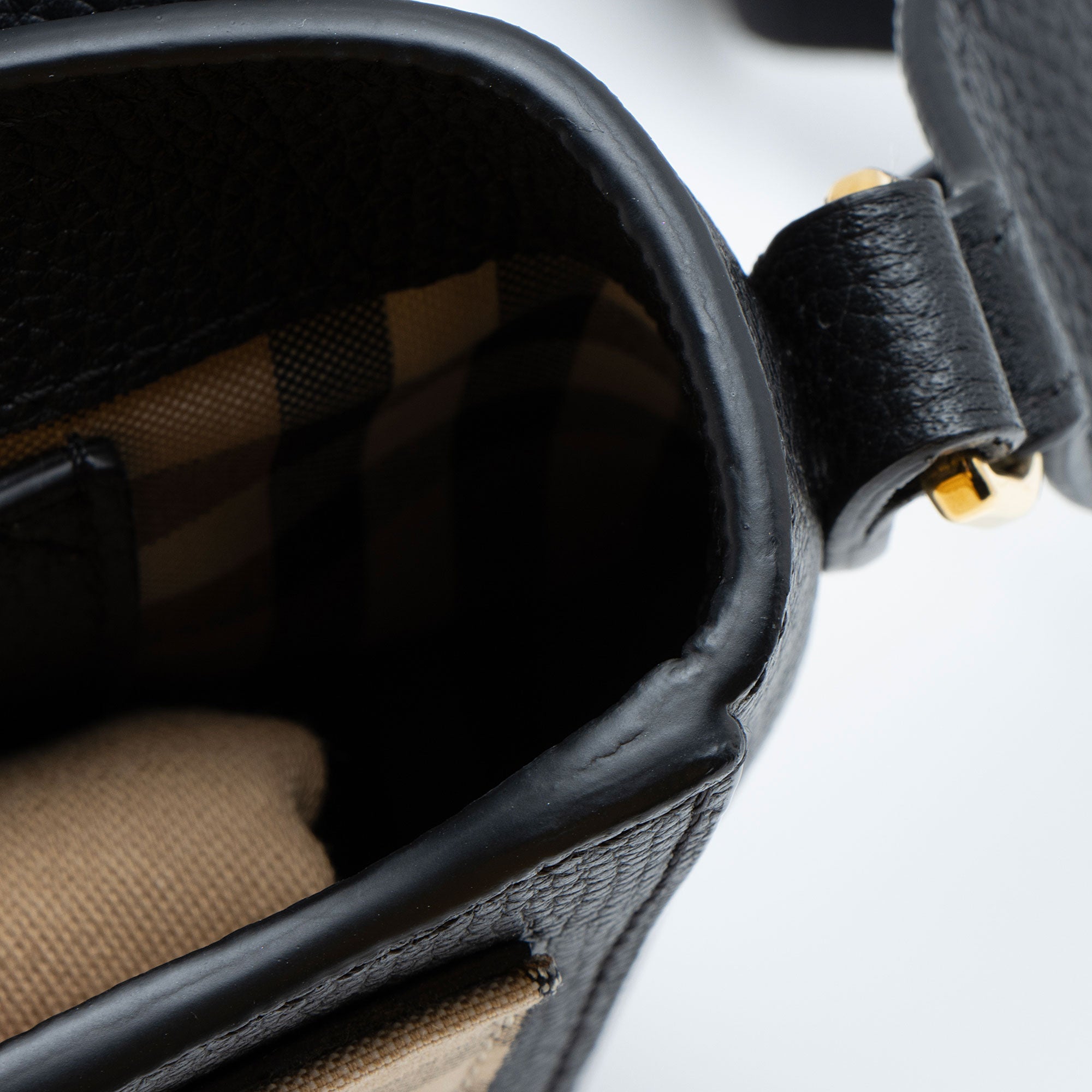 Burberry Calfskin Vintage Check Note Bag (SHF-KWAf0f)