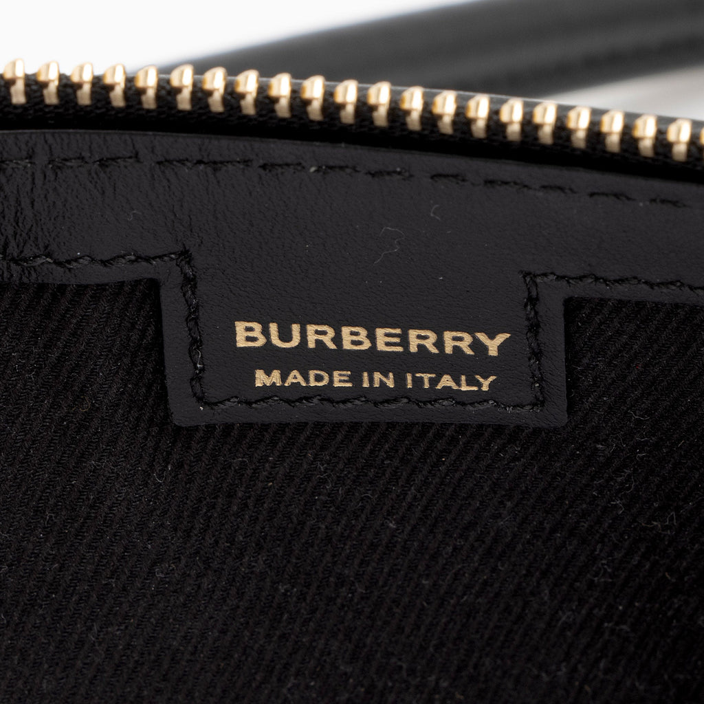 Burberry Calfskin Vintage Check Olympia Pouch (SHF-PuMRdV)