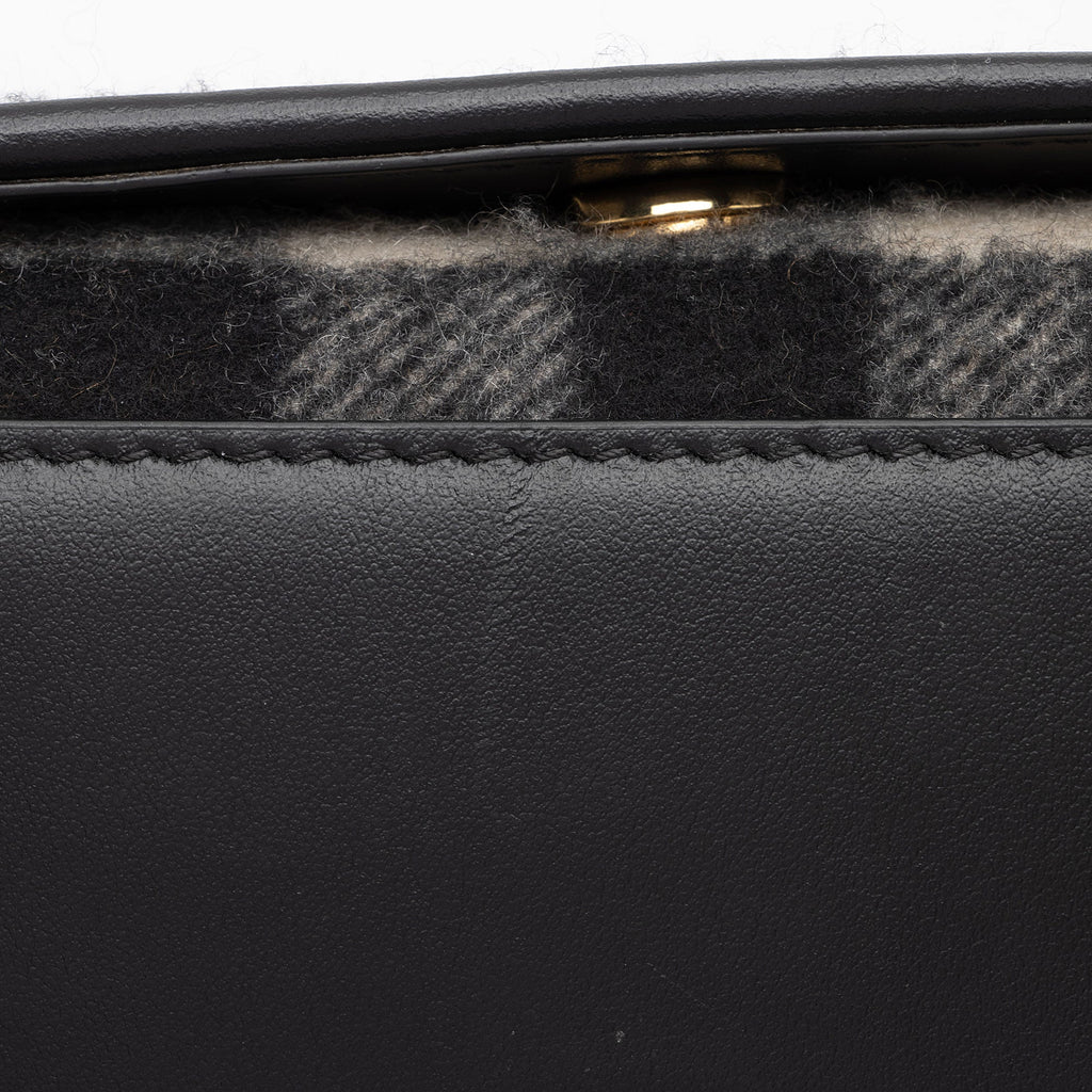 Burberry Cashmere Hackberry Check Note Bag (SHF-mhujpt)