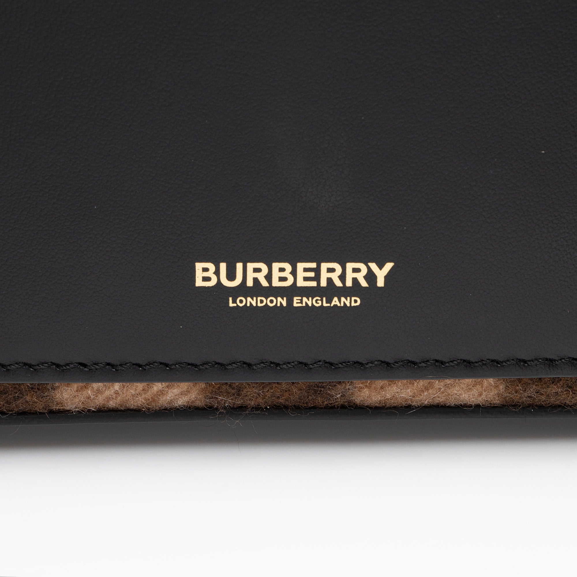 Burberry Cashmere Hackberry Check Note Bag (SHF-mhujpt)