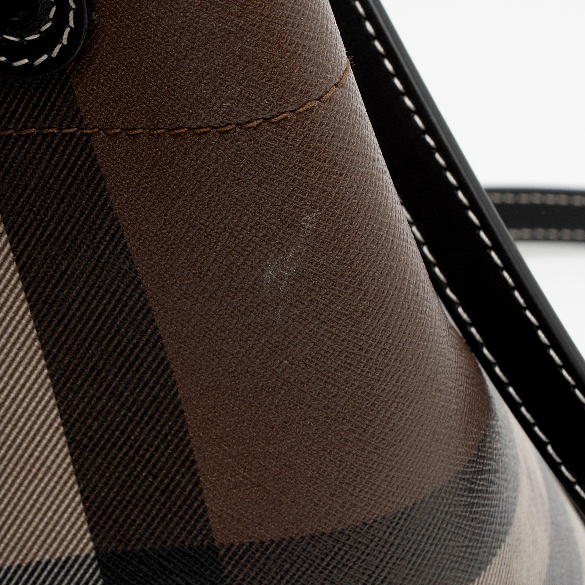 Burberry E-Canvas House Check Small Bucket Bag (SHF-l7XbX4)