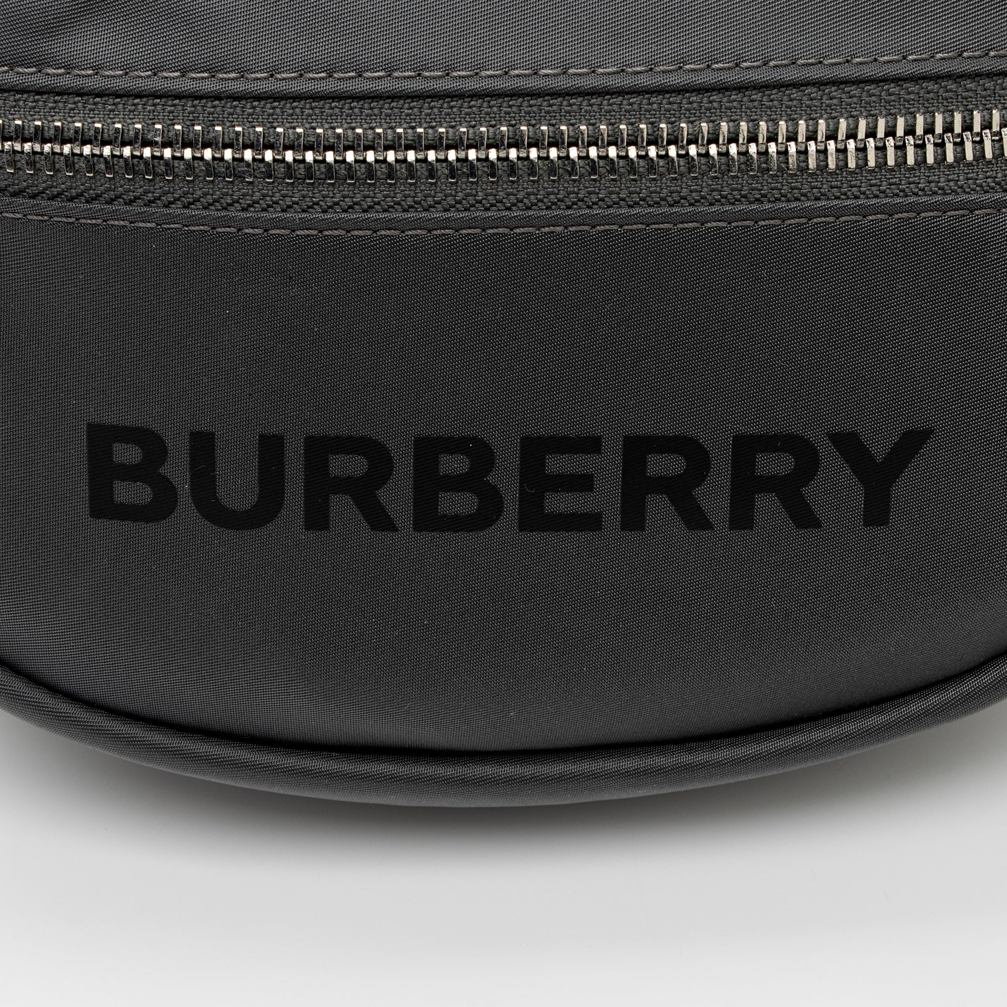 Burberry Econyl Logo Cannon Small Bumbag (SHF-WFOx9A)