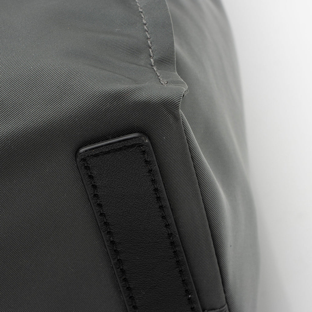 Burberry Econyl Trench Tote (SHF-oiSxTb)