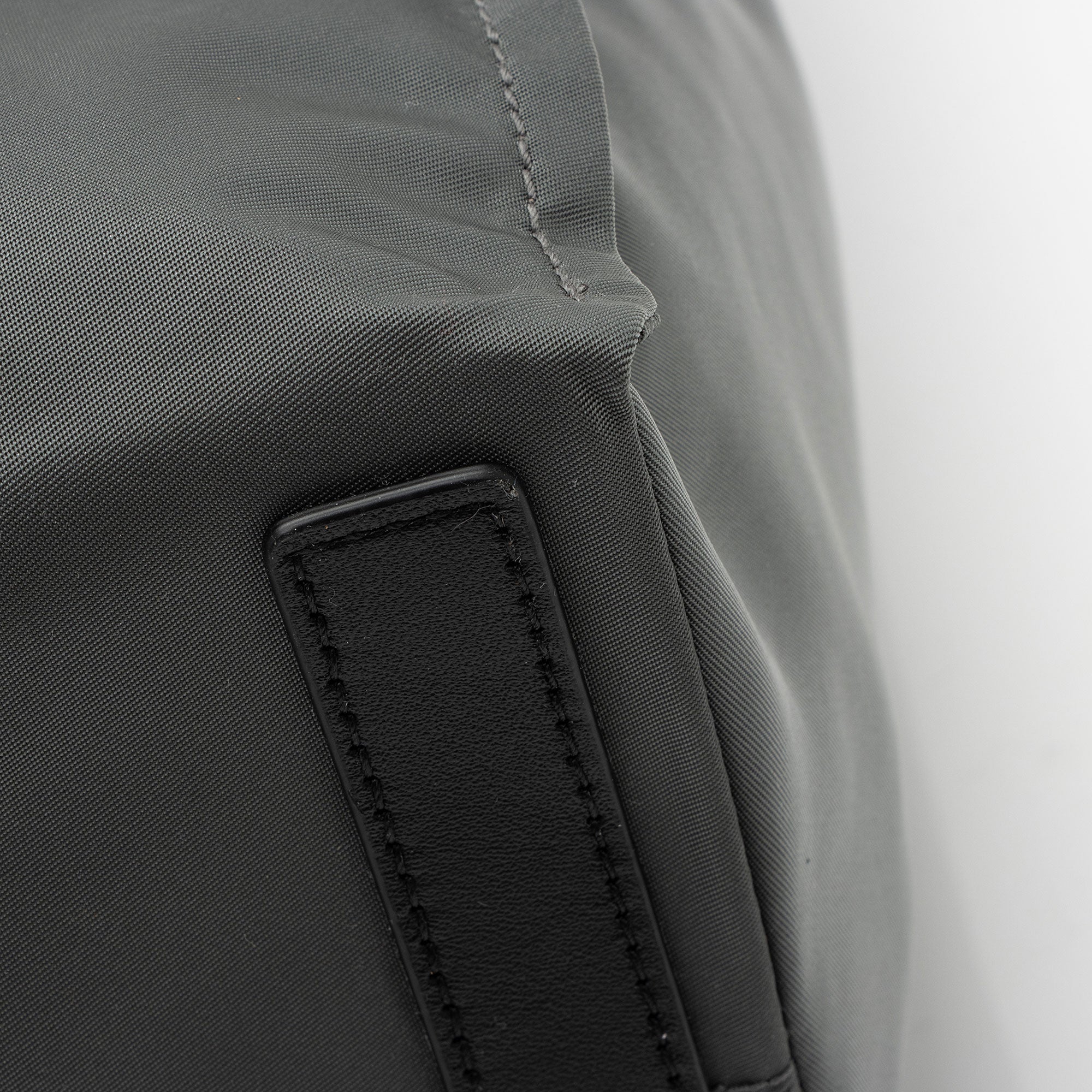Burberry Econyl Trench Tote (SHF-oiSxTb)