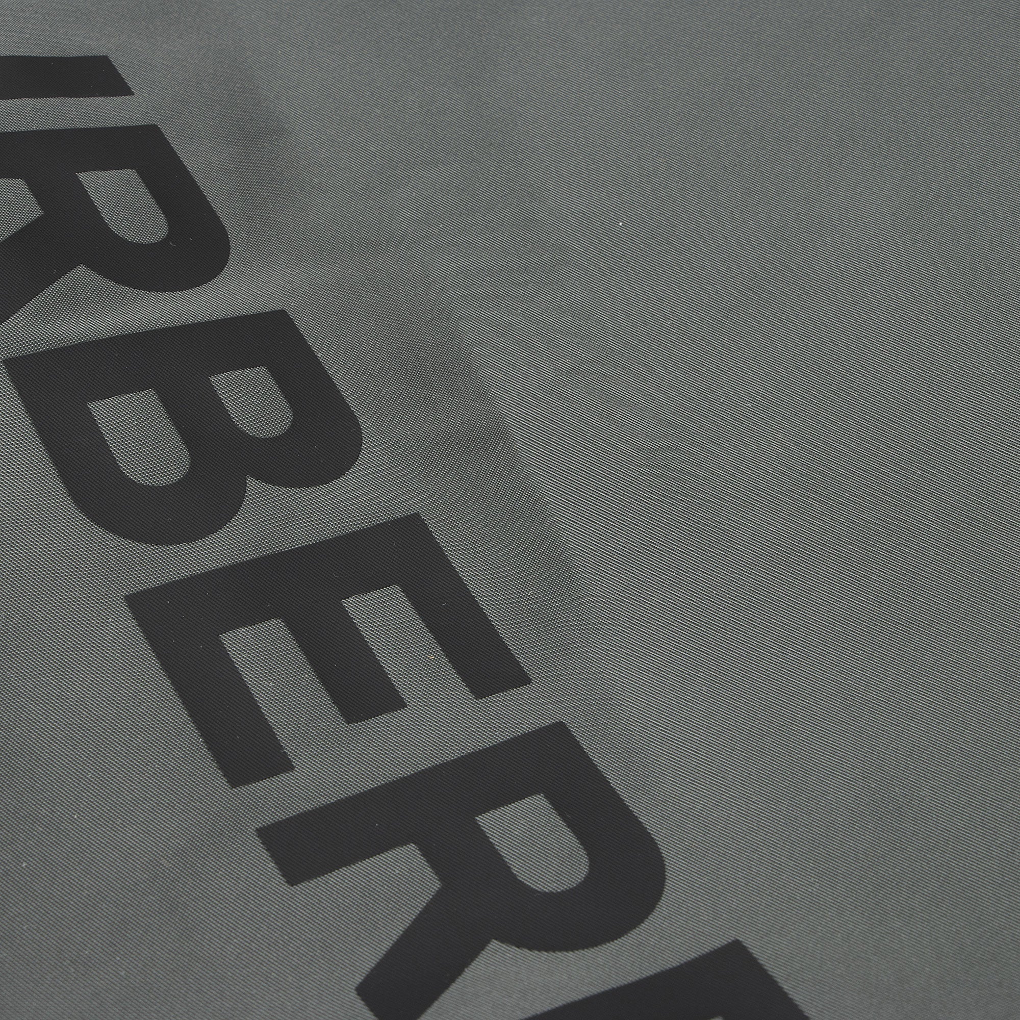 Burberry Econyl Trench Tote (SHF-oiSxTb)