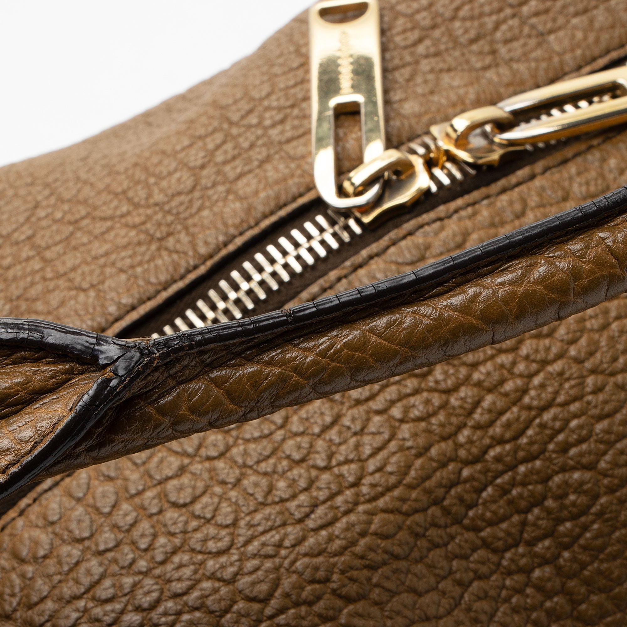 Burberry Grained Leather Ledbury Hobo (SHF-4RlqEs)