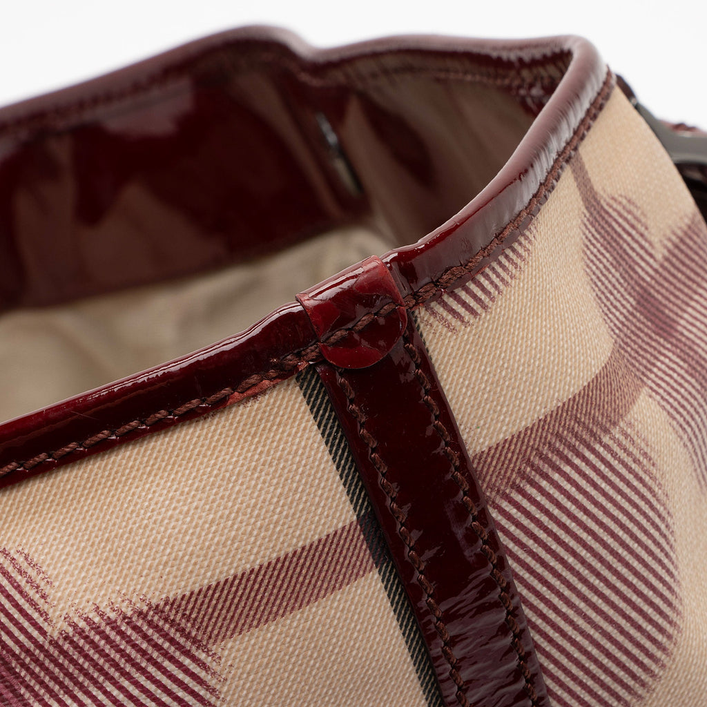 Burberry Heart Check Patent Leather Large Tote (SHF-tnVJ87)