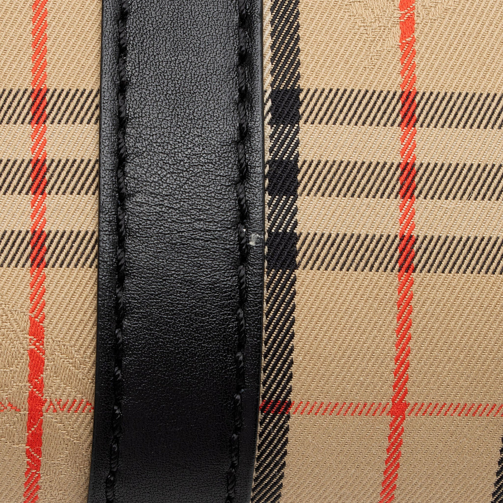 Burberry Vintage Check 1983 Link Zip Tote (SHF-DCHhVW)