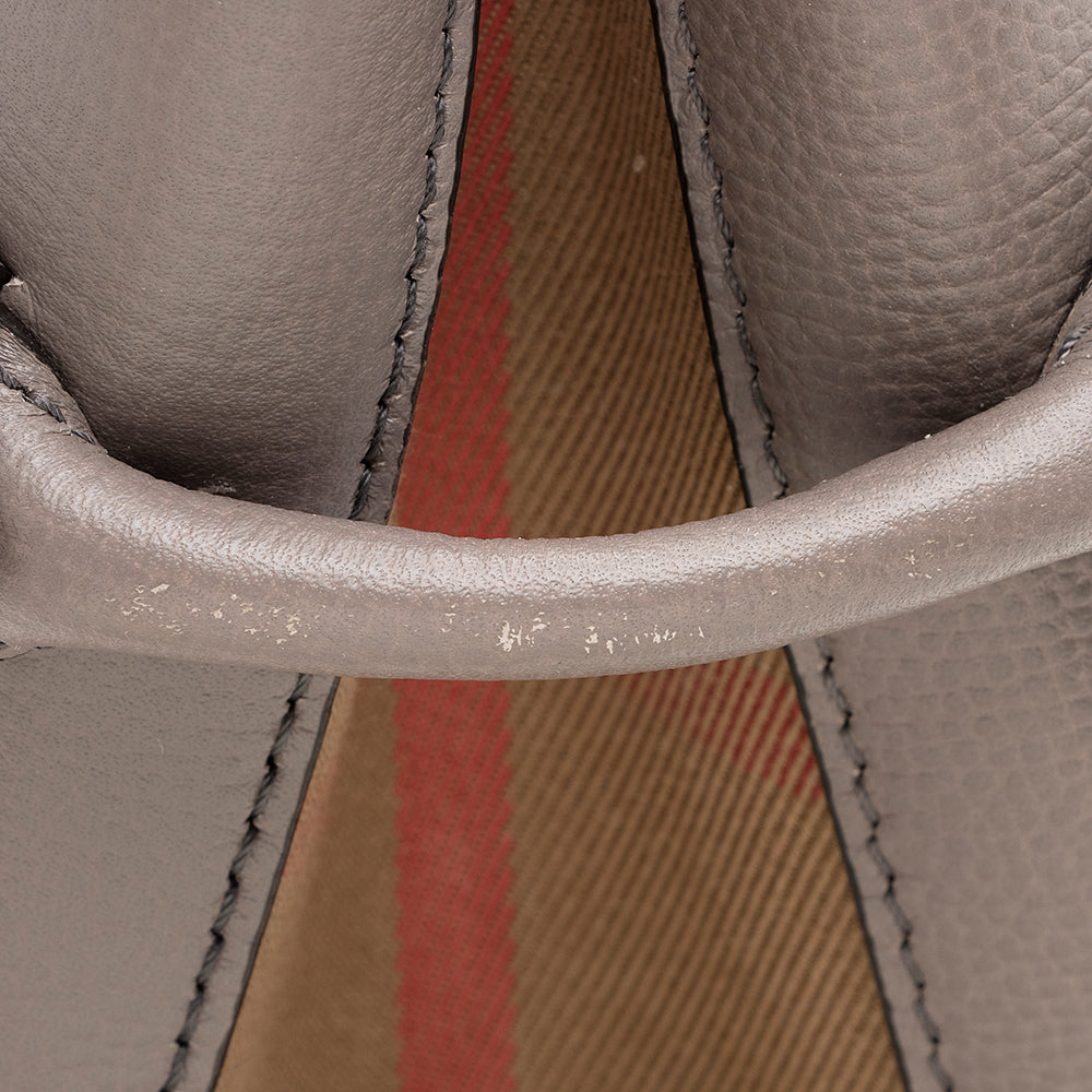 Burberry House Check Leather Banner Medium Tote (SHF-20853)