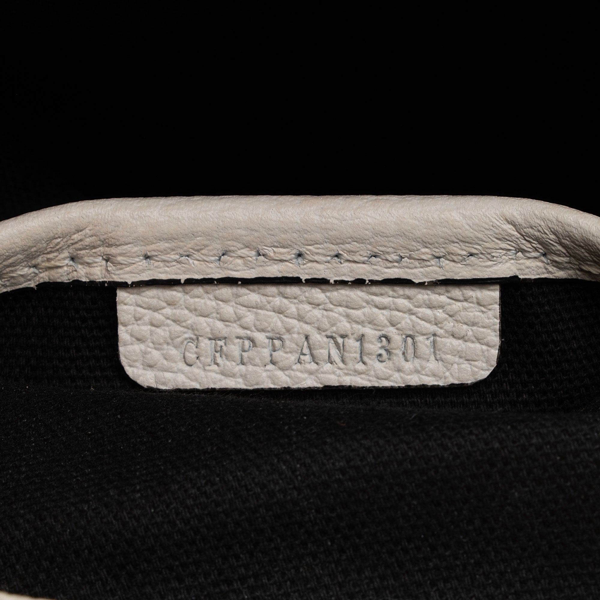 Burberry House Check Leather Banner Medium Tote (SHF-IHmkgX)