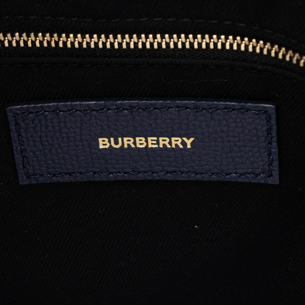 Burberry House Check Leather Banner Medium Tote (SHF-vVShxX)