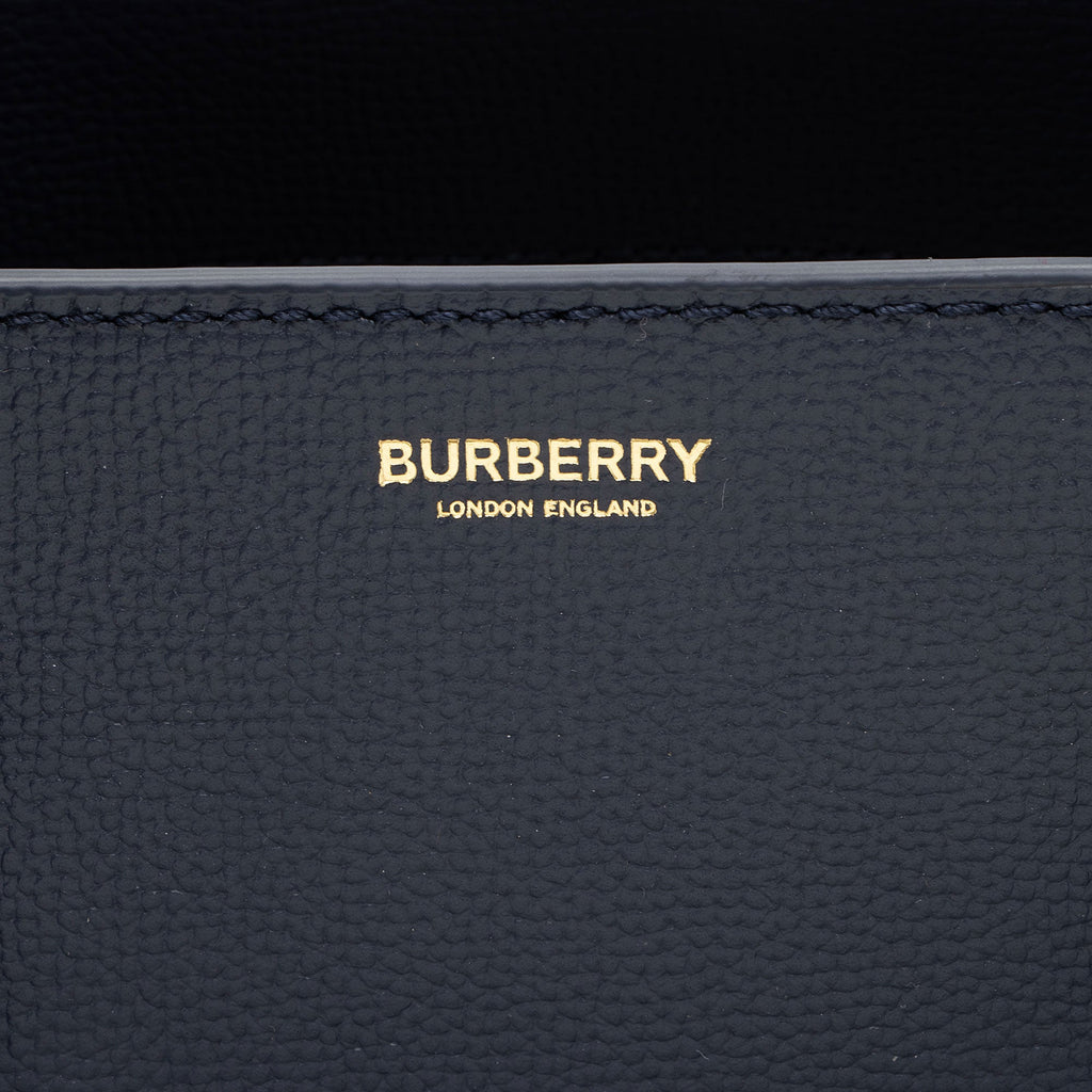 Burberry House Check Leather Banner Medium Tote (SHF-vVShxX)