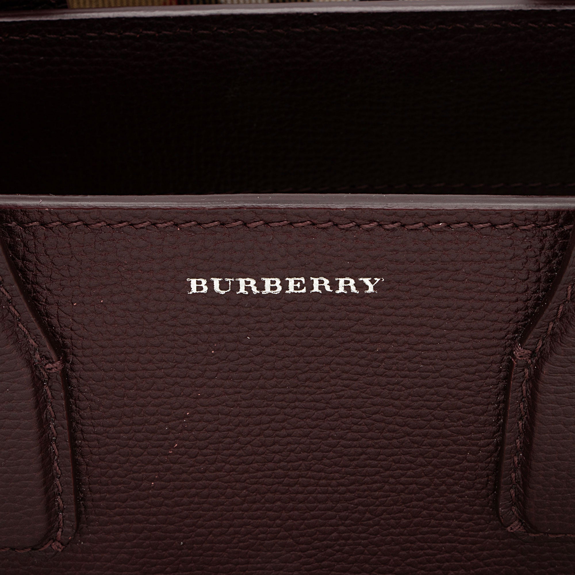 Burberry House Check Leather Banner Small Tote (SHF-V3OmuM)