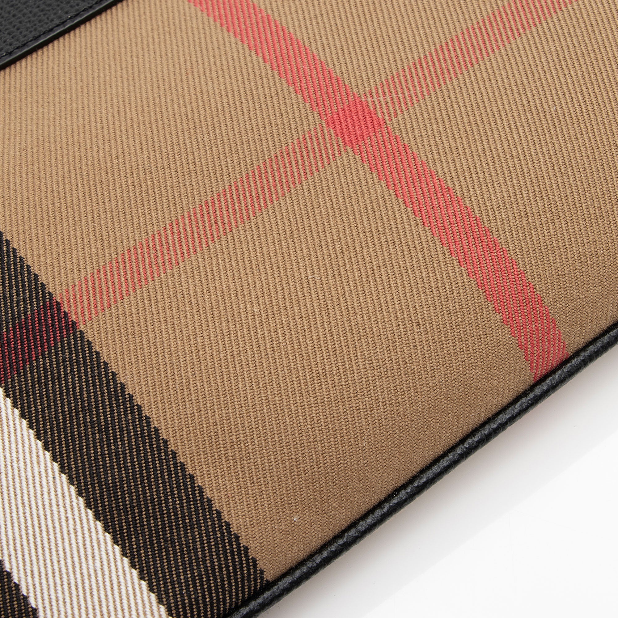 Burberry House Check Peyton Clutch (SHF-SzMvgy)