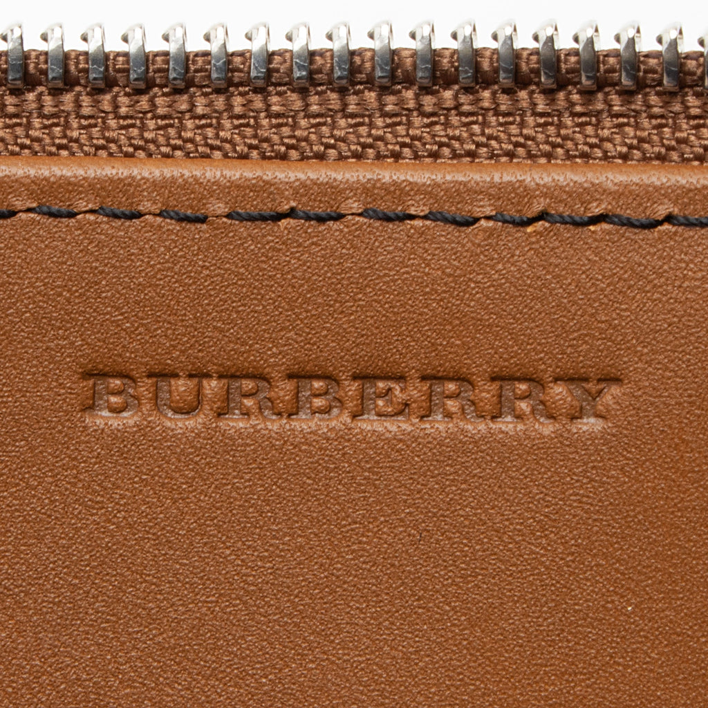 Burberry House Check Peyton Clutch