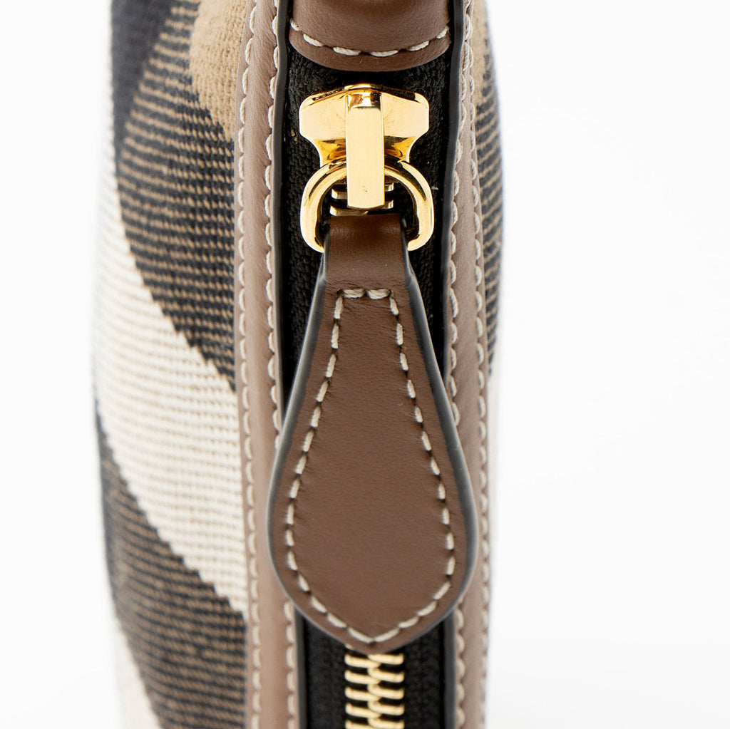 Burberry House Check Peyton Wristlet
