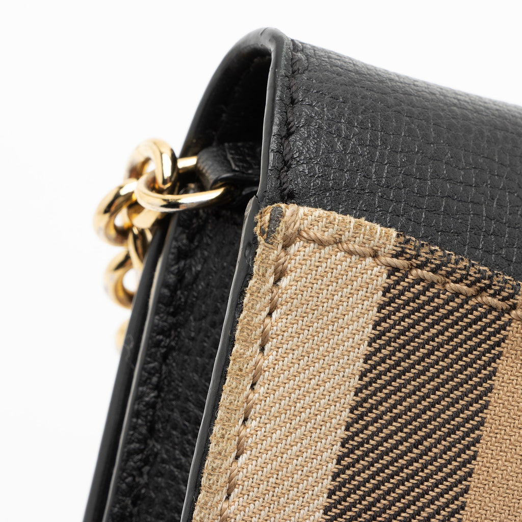 Burberry House Check Wallet on Chain