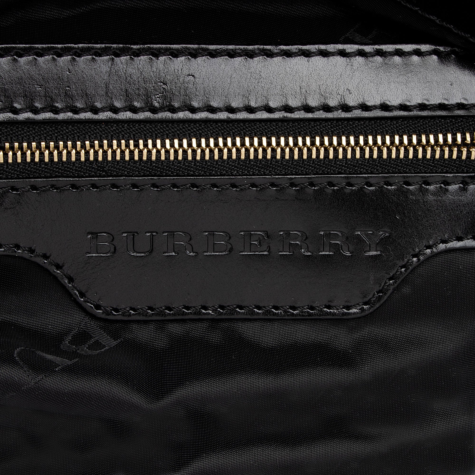 Burberry Lambskin Hepburn Convertible Tote (SHF-FHPl7M)