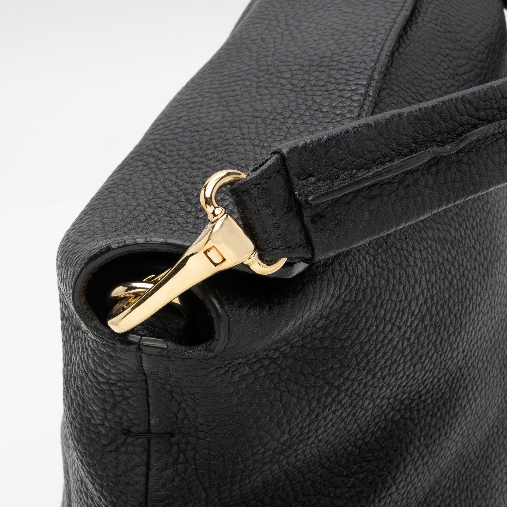 Burberry Calfskin Cale Medium Hobo (SHF-pnmS2j)