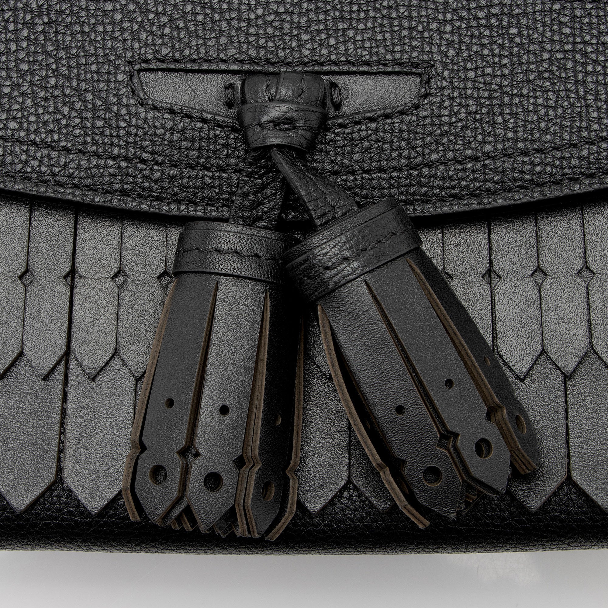 Burberry Leather Fringe Macken Small Crossbody (SHF-p0ePVQ)