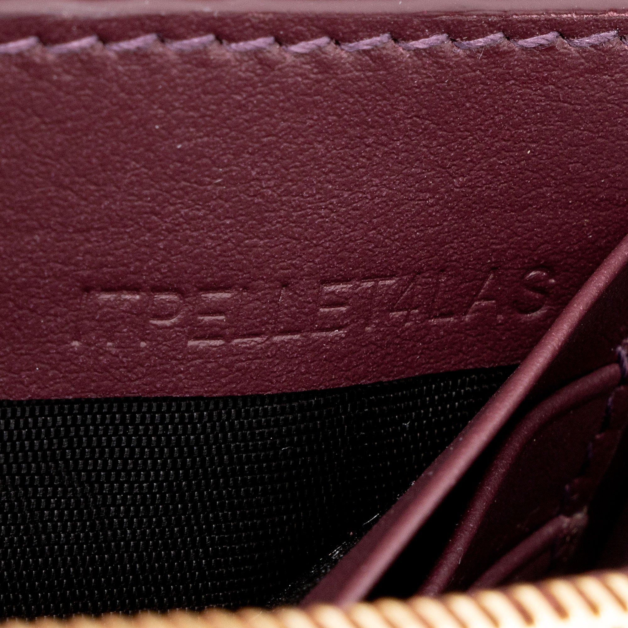 Burberry Leather Hannah Wallet on Strap (SHF-YAht6w)