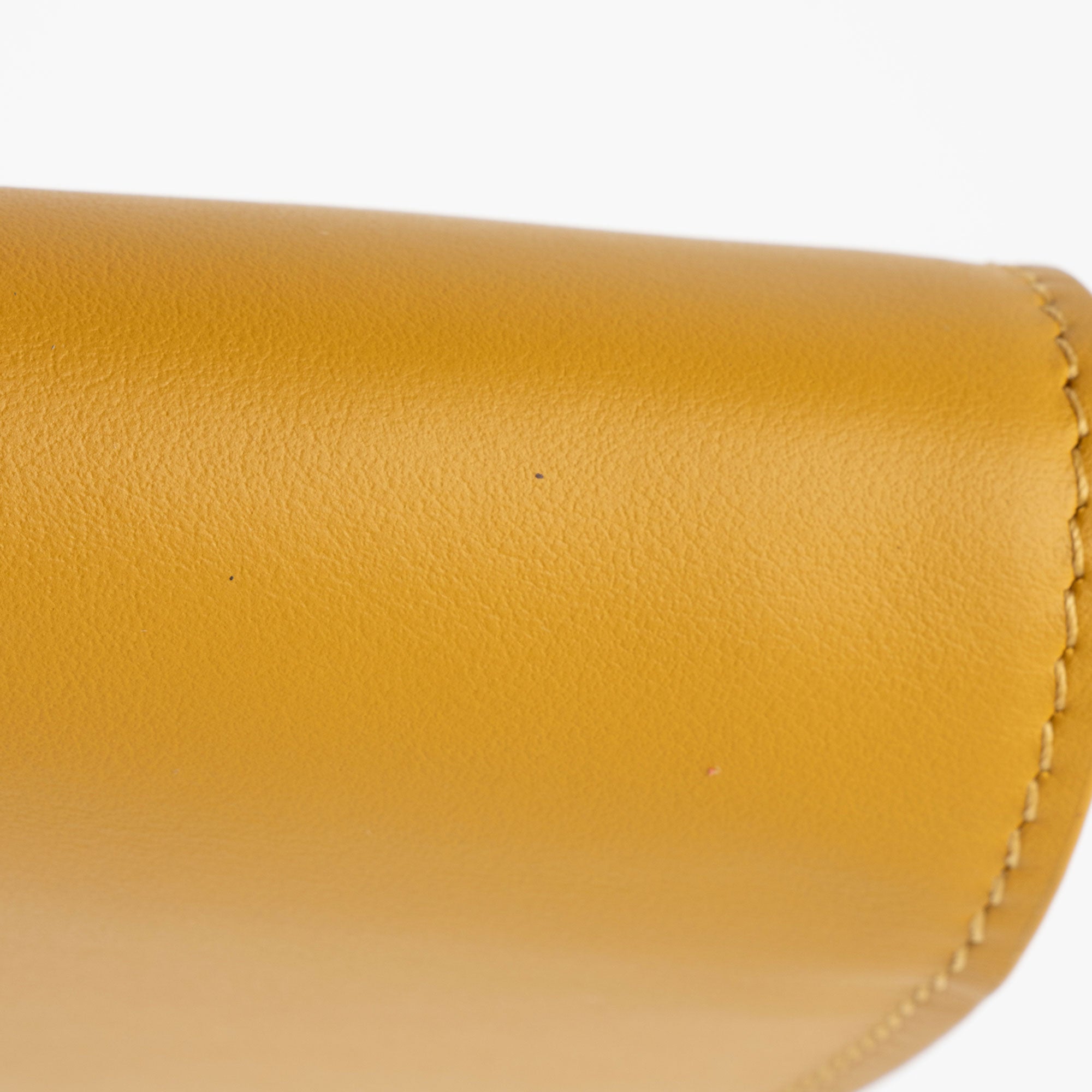 Burberry Leather Hazelmere Wallet on Strap (SHF-PITQIN)