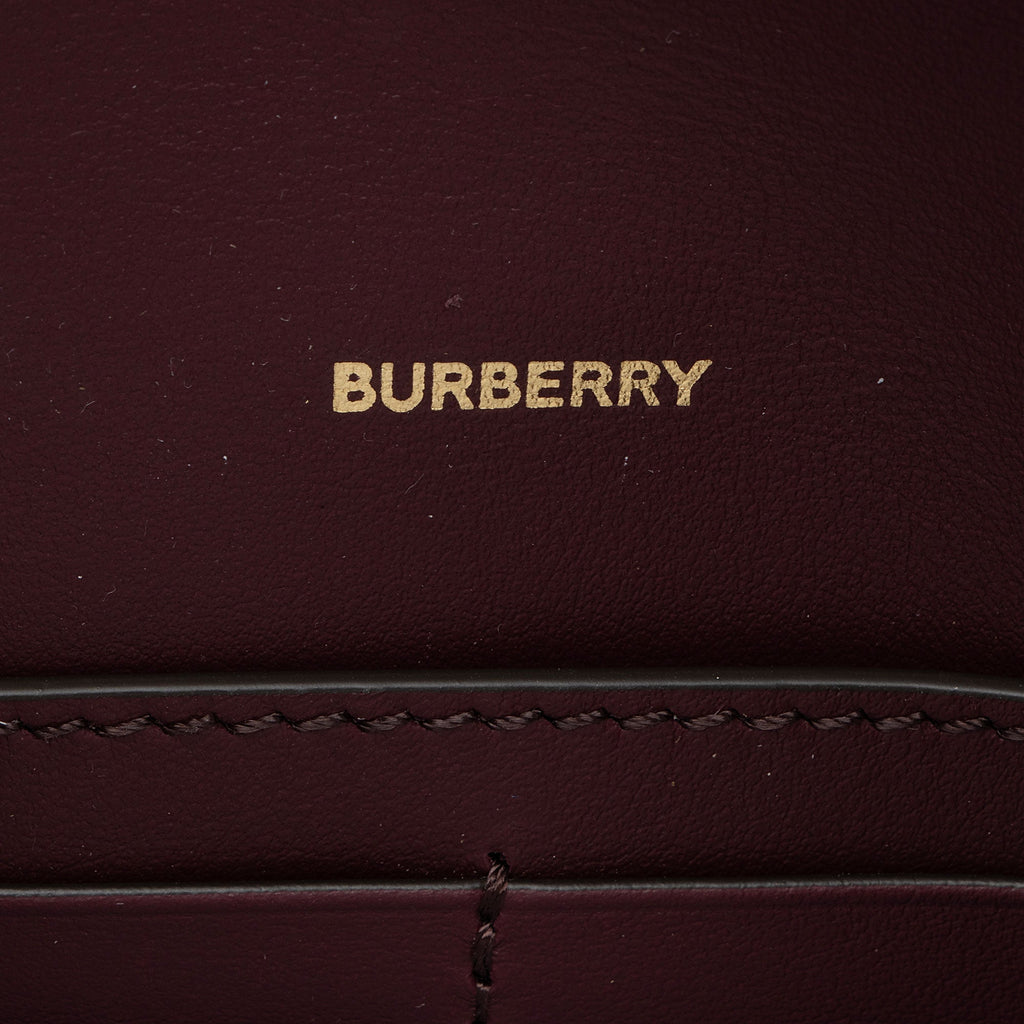 Burberry Leather Hazelmere Wallet on Strap (SHF-VFcGwG)